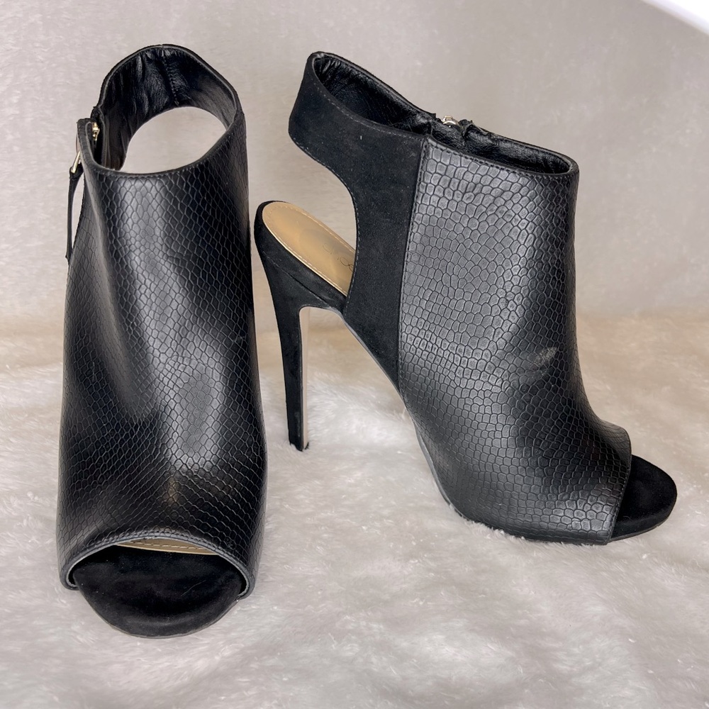 Show Dazzle Bootie